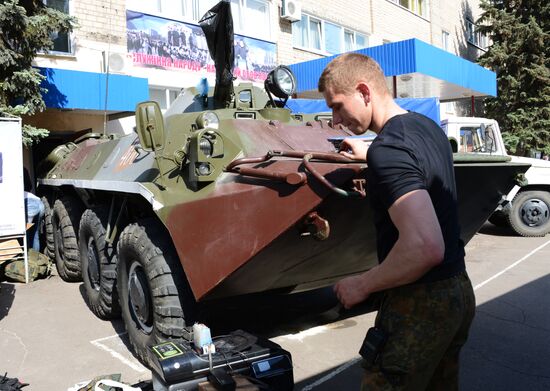 Members of people's volunteer battalion "Vostok" resubordinate Military Unit 3037 in Donetsk