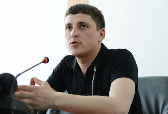 Interview by Leonid Barabov, member of Donetsk Republic's defense council