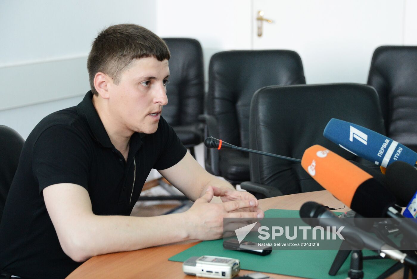Interview by Leonid Barabov, member of Donetsk Republic's defense council