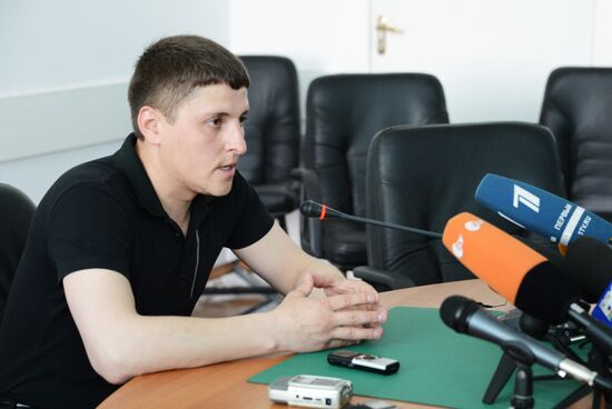Interview by Leonid Barabov, member of Donetsk Republic's defense council