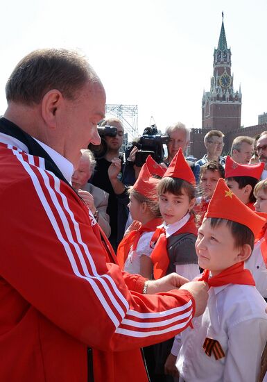 Children join Young Pioneer Organization on Moscow's Red Square