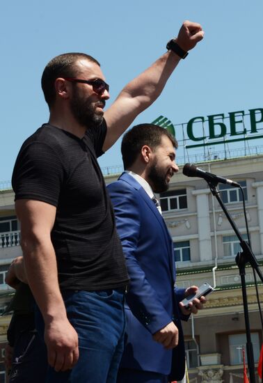 Rally in support of Donetsk People's Republic on Lenin Square in Donetsk