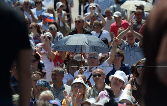 Rally in support of Donetsk People's Republic on Lenin Square in Donetsk