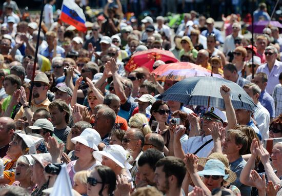 Rally in support of Donetsk People's Republic on Lenin Square in Donetsk