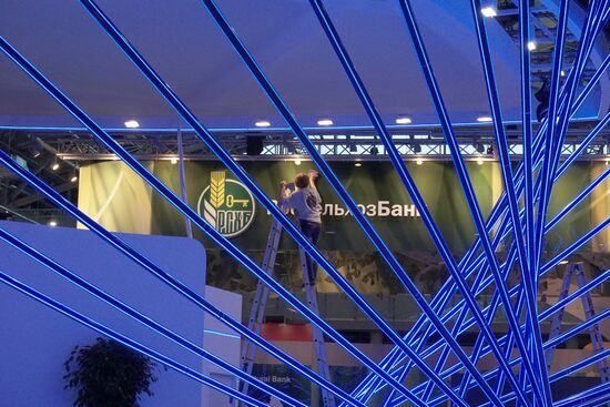 Preparations for opening of St.Petersburg International Economic Forum