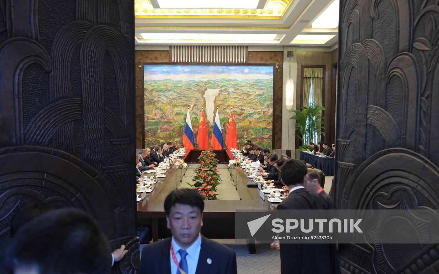 Vladimir Putin pays official visit to People's Republic of China