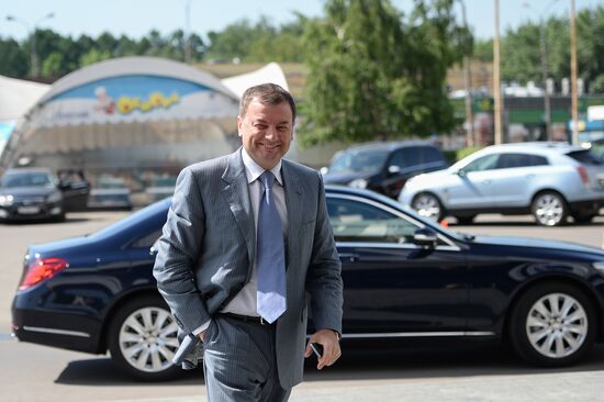 Electing the President of the Russian Biathlon Union
