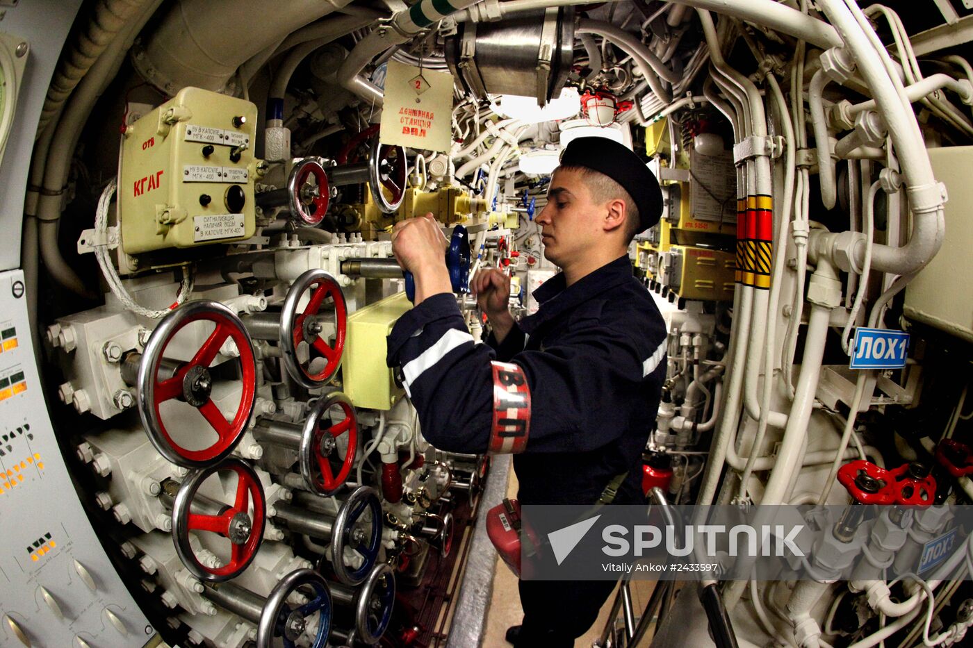 Life of the crew of Pacific Fleet's diesel submarine "Ust-Kamchatsk"