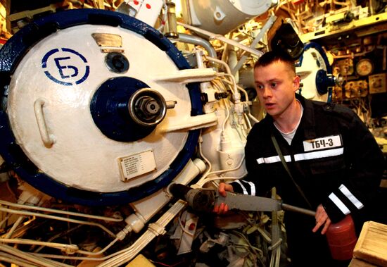 Life of the crew of Pacific Fleet's diesel submarine "Ust-Kamchatsk"
