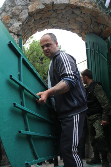 Illegal fences removed on Crimean beaches