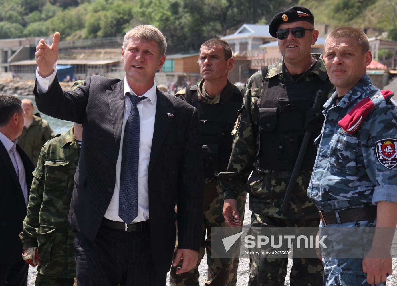 Illegal fences removed on Crimean beaches