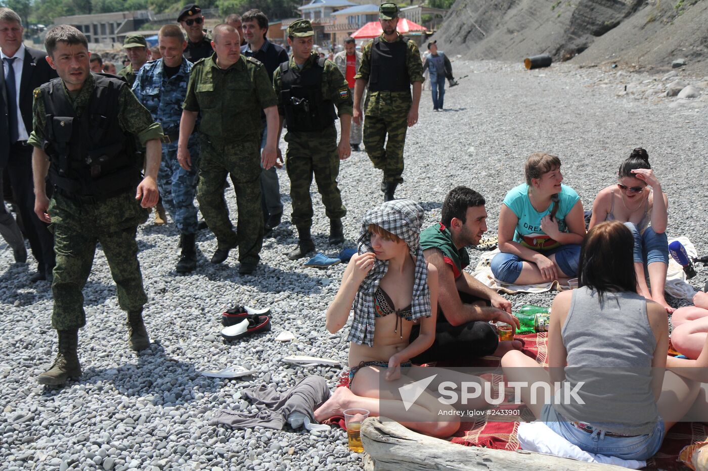 Illegal fences removed on Crimean beaches