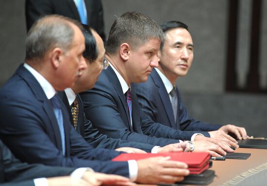 President Putin pays official visit to China