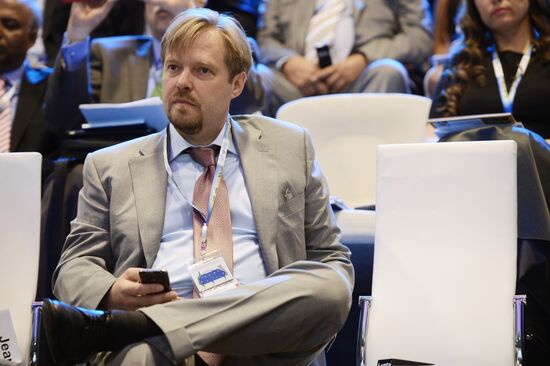 St. Petersburg hosts Global CEO Summit