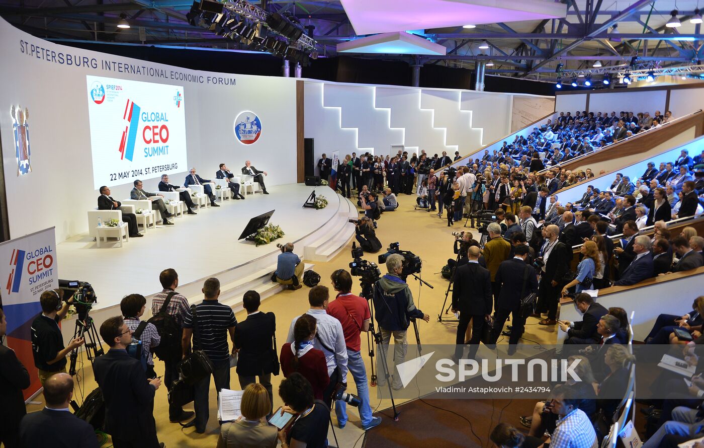 St. Petersburg hosts Global CEO Summit