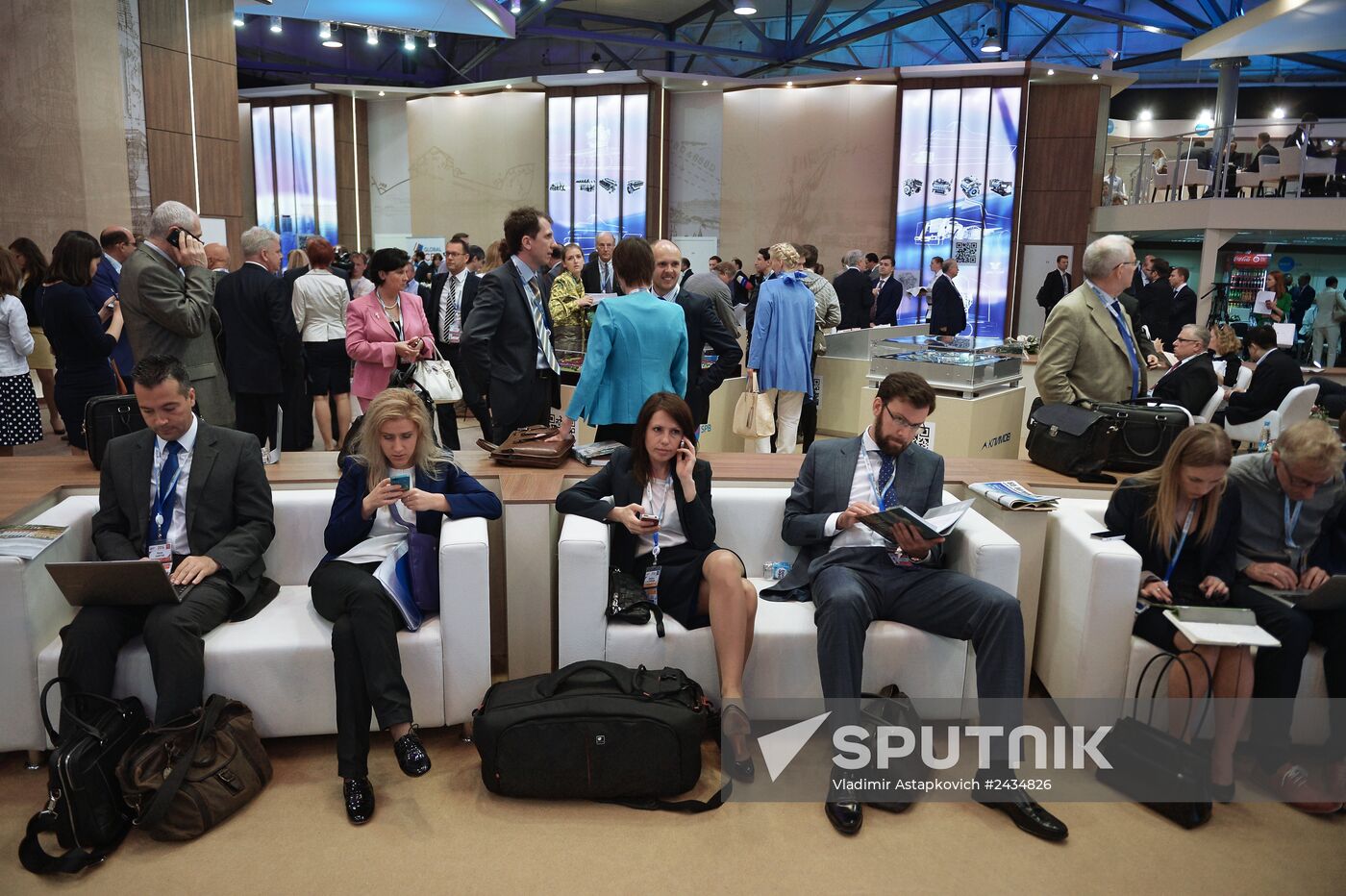 St. Petersburg hosts Global CEO Summit