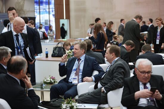 St. Petersburg hosts Global CEO Summit