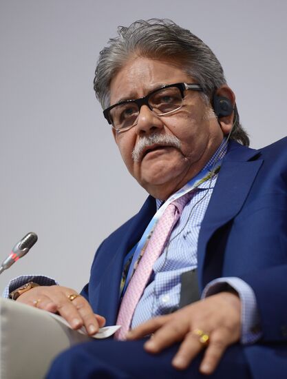 St. Petersburg hosts Global CEO Summit