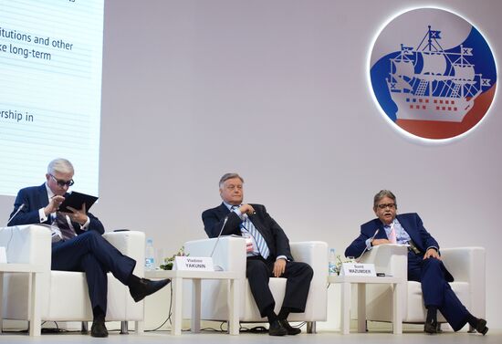 St. Petersburg hosts Global CEO Summit