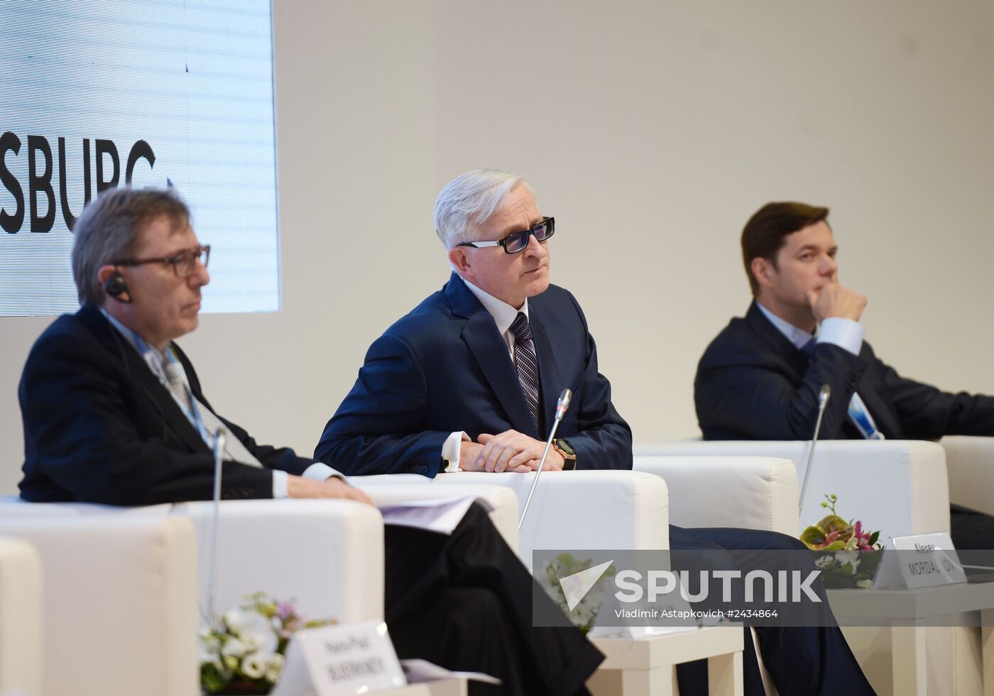 St. Petersburg hosts Global CEO Summit