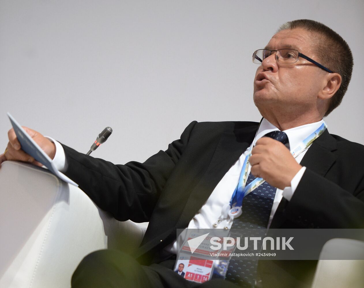 St. Petersburg hosts Global CEO Summit