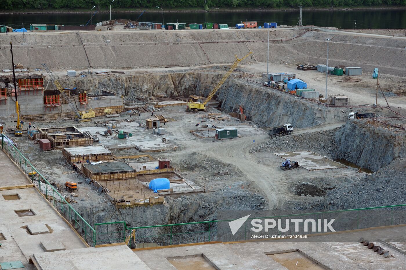 Vladimir Putin visits Blagoveshchensk