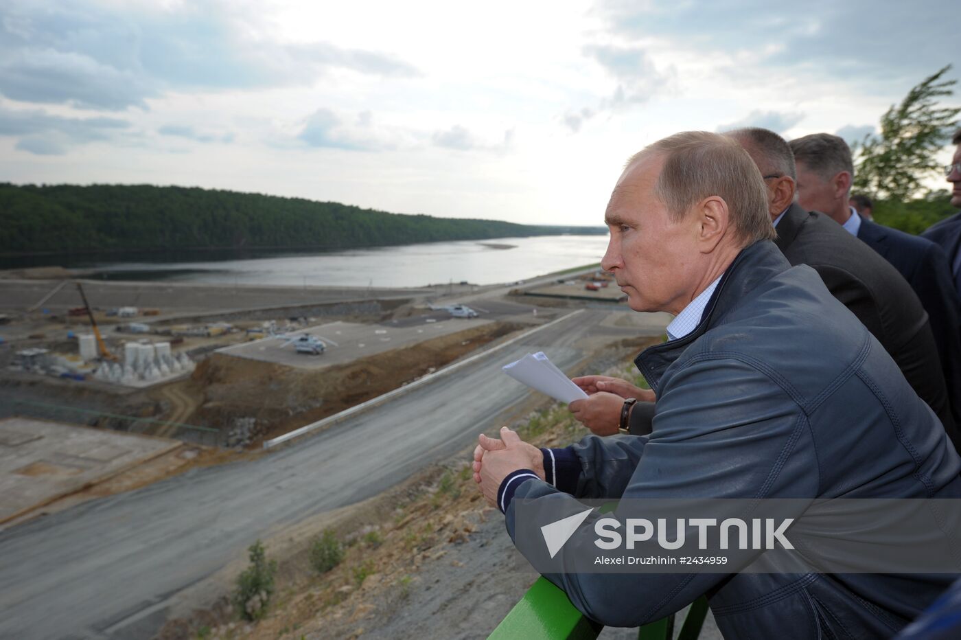 Vladimir Putin visits Blagoveshchensk