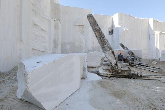 Production and processing of white marble in the Chelyabinsk Region