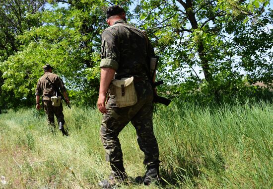 Ukraine's National Guard checkpoint assaulted by unidentified persons