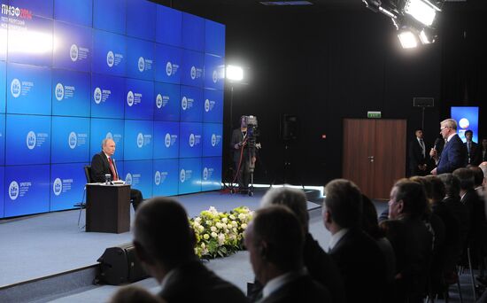 Vladimir Putin attends St. Petersburg International Economic Forum