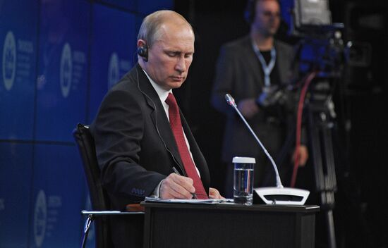 Vladimir Putin attends St. Petersburg International Economic Forum