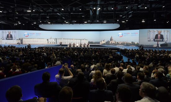 Vladimir Putin attends St. Petersburg International Economic Forum