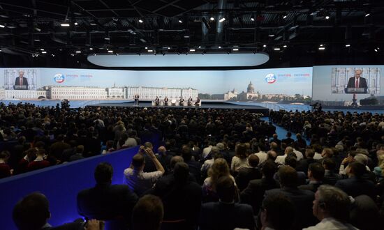 Vladimir Putin attends St. Petersburg International Economic Forum