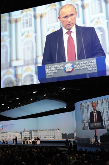 Vladimir Putin attends St. Petersburg International Economic Forum