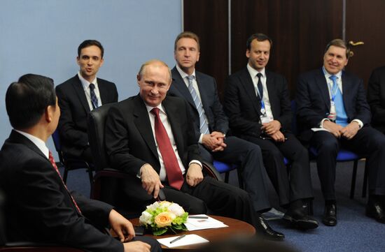 Vladimir Putin attends St. Petersburg International Economic Forum