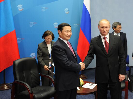 Vladimir Putin attends St. Petersburg International Economic Forum