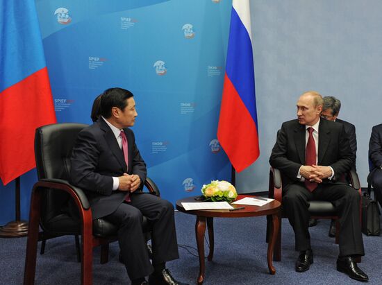 Vladimir Putin attends St. Petersburg International Economic Forum