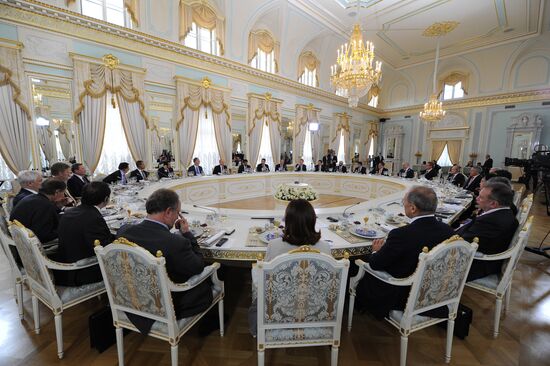 Vladimir Putin attends St. Petersburg International Economic Forum