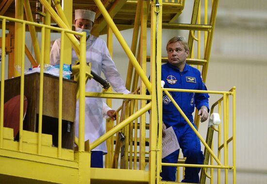 Preparations for launch of Soyuz TMA-13M spacecraft
