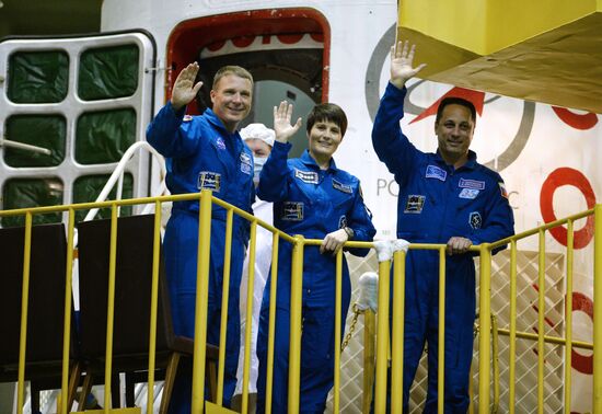 Preparations for launch of Soyuz TMA-13M spacecraft