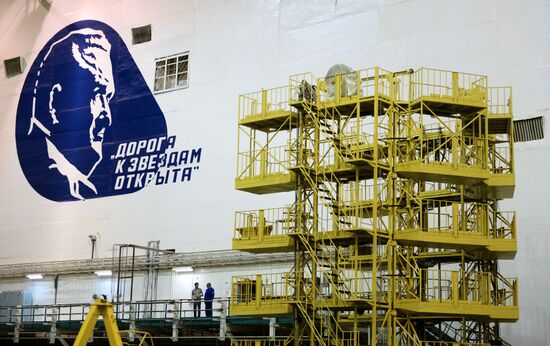 Preparations for launch of Soyuz TMA-13M spacecraft