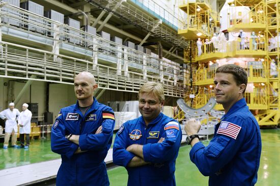 Preparations for launch of Soyuz TMA-13M spacecraft