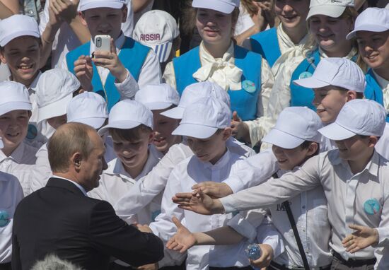 Vladimir Putin attends concert at St. Isaac's in St. Petersburg