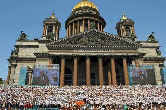 Vladimir Putin attends concert at St. Isaac's in St. Petersburg