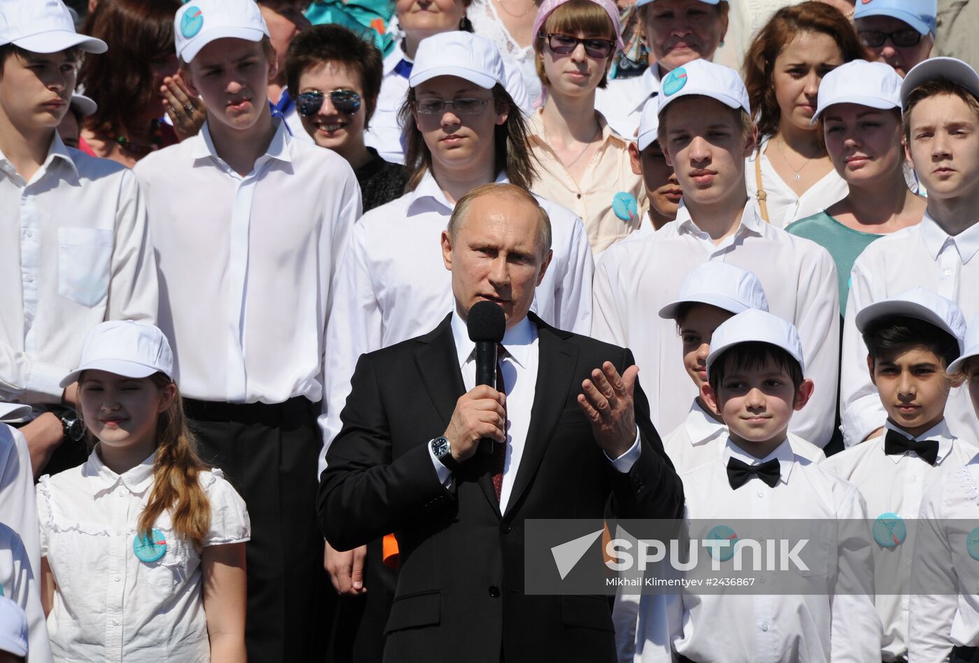 Vladimir Putin attends concert at St. Isaac's in St. Petersburg