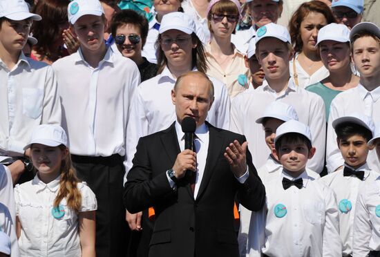 Vladimir Putin attends concert at St. Isaac's in St. Petersburg