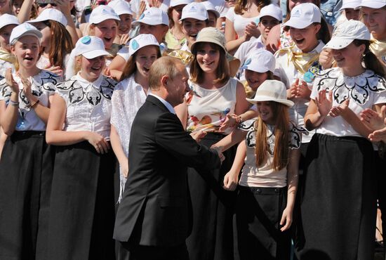 Vladimir Putin attends concert at St. Isaac's in St. Petersburg
