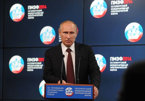 V.Putin takes part in SPIEF
