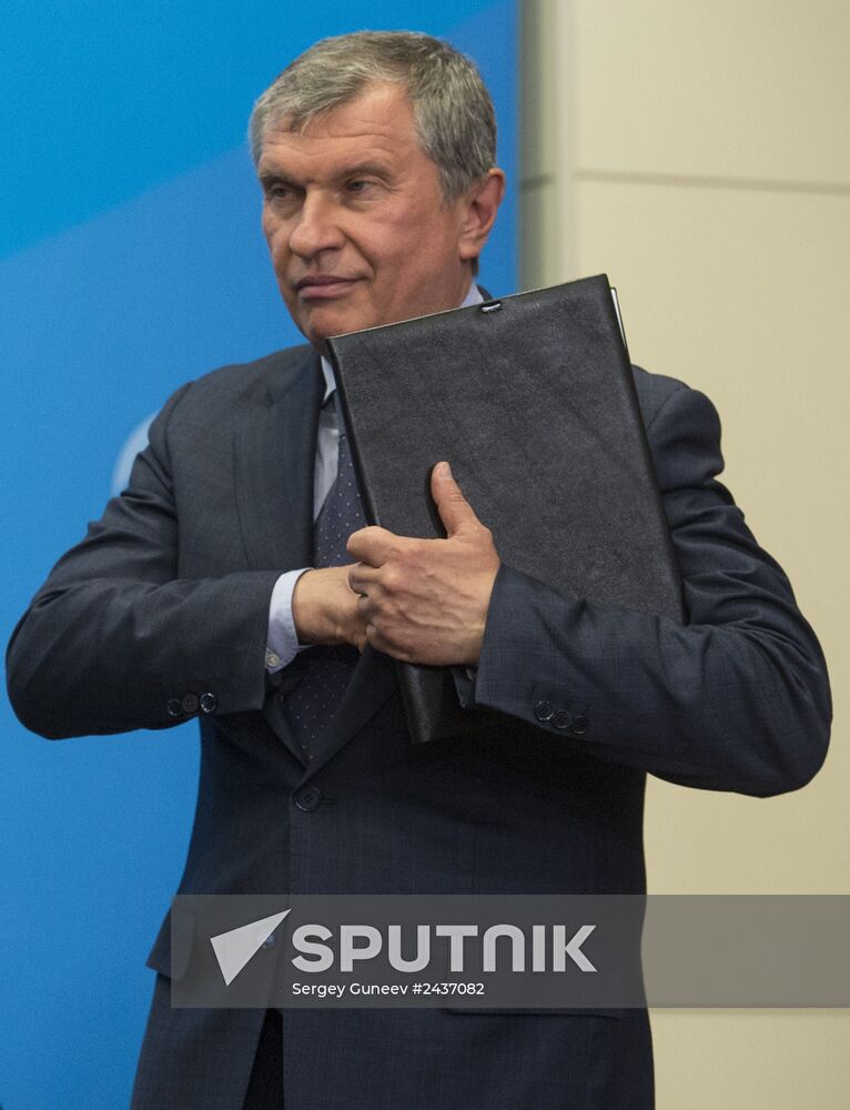 V.Putin takes part in SPIEF