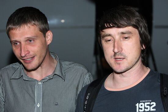 Plane with released LifeNews journalists arrives in Grozny